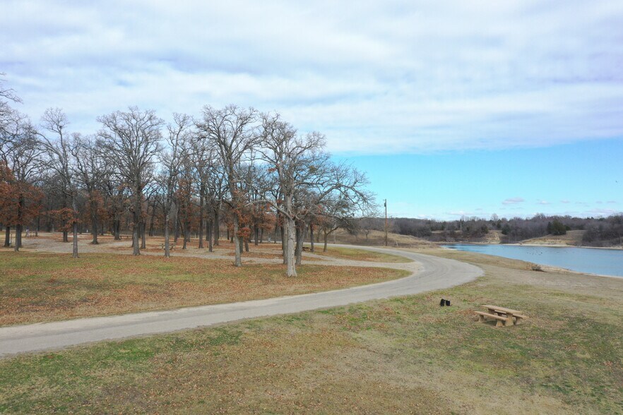 More Photos Of 13947 Reel Ln, Madill Marina For Sale