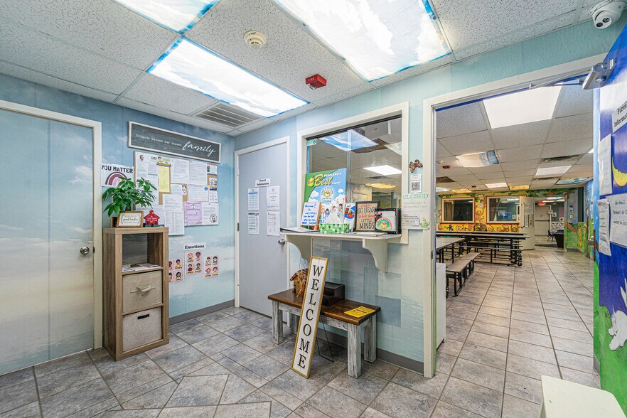 More Photos Of 3421 E Walnut St, Pearland Daycare Center For Sale