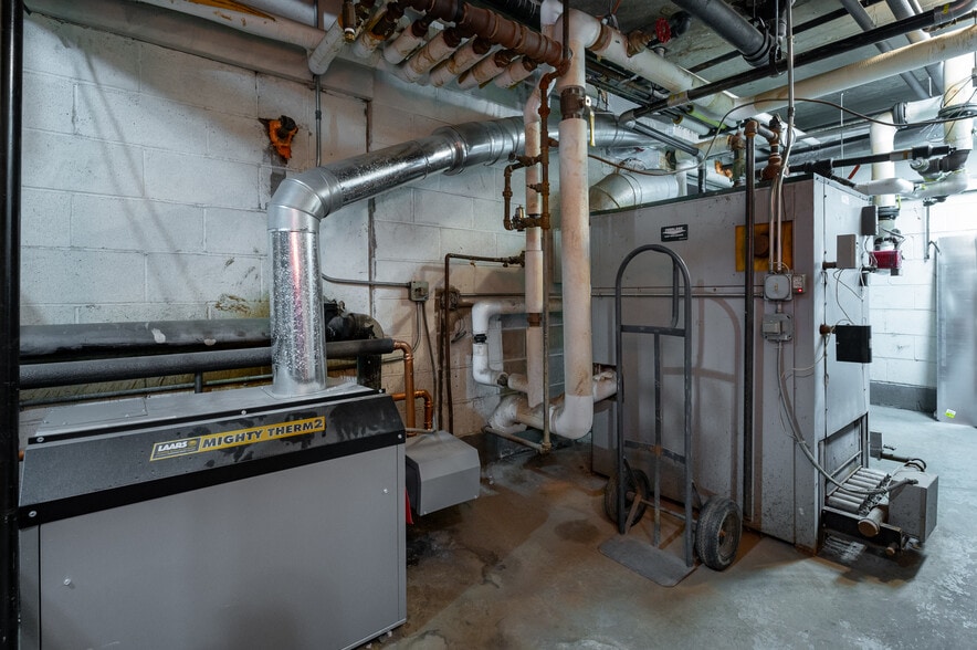 More Photos Of 5525 N Winthrop Ave, Chicago Apartments For Sale