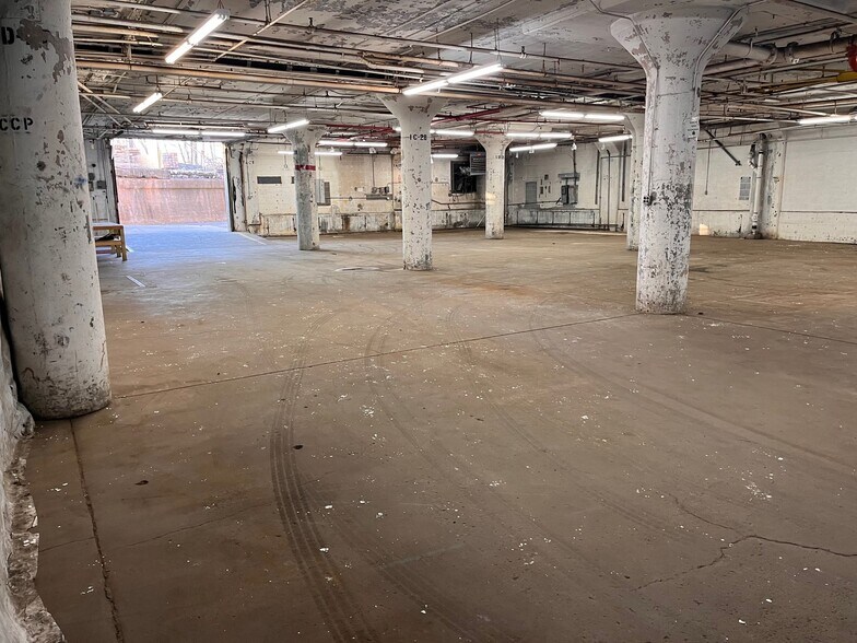 More Photos Of 3525 Amber St, Philadelphia Warehouse For Lease