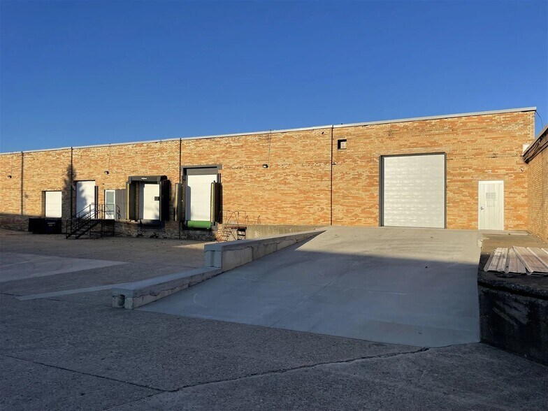 More Photos Of 510 E 16th St, Holland Manufacturing For Sale