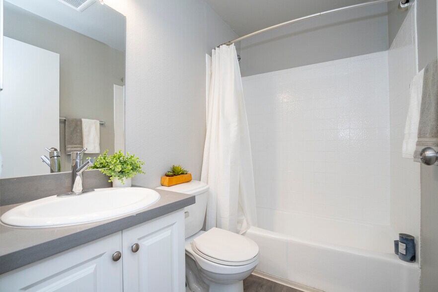 More Photos Of 117 S Avenue 64, Los Angeles Apartments For Sale