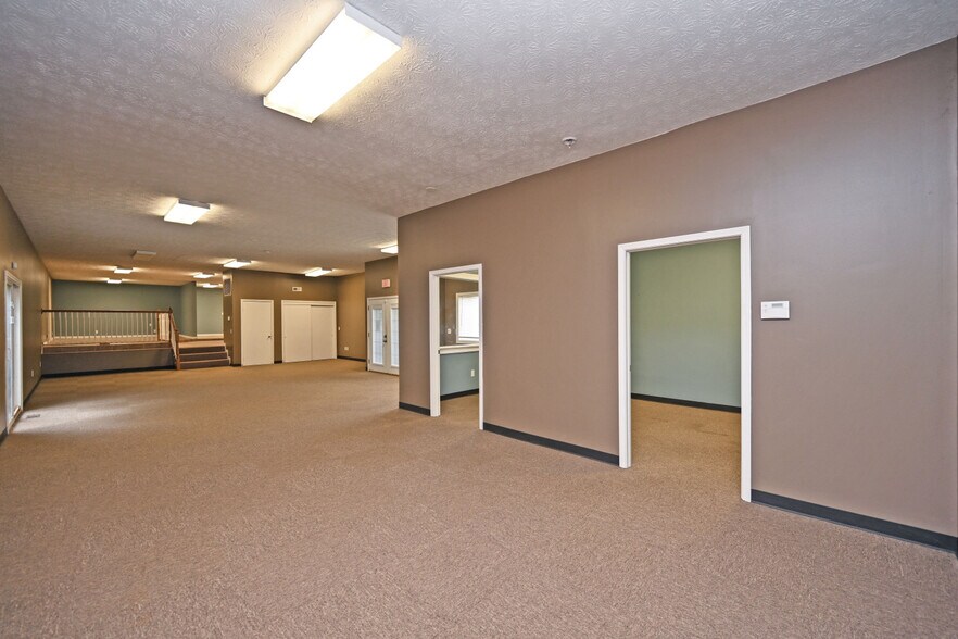 More Photos Of 9101 N Dixie Dr, Dayton Storefront Retail Office For Sale