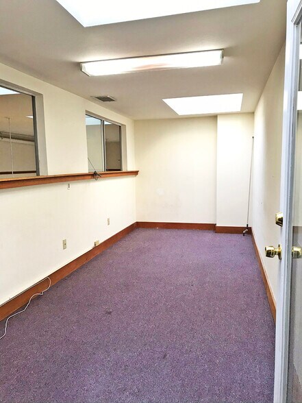 More Photos Of 1921-1925 Martin Luther King Jr Way, Berkeley Storefront Retail Office For Lease