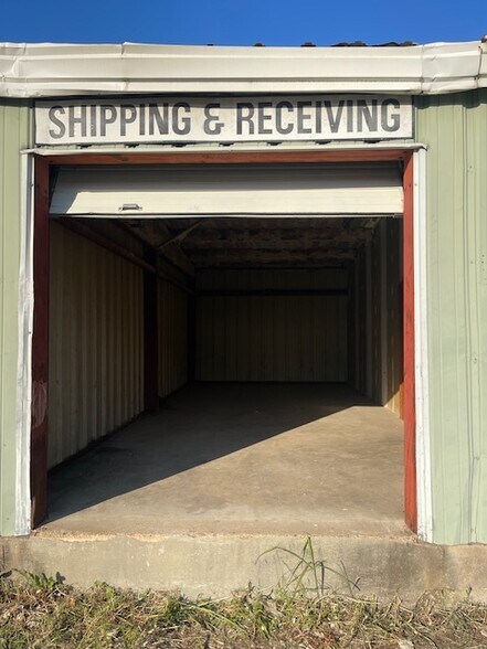 More Photos Of 1063 E Parkway South, Memphis Flex For Sale