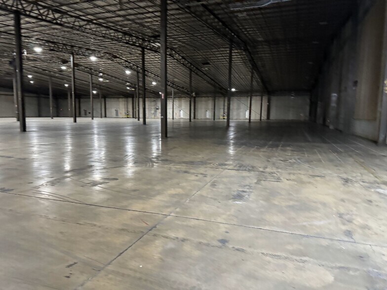 More Photos Of 2294 Molly Pitcher Hwy, Chambersburg Distribution For Lease