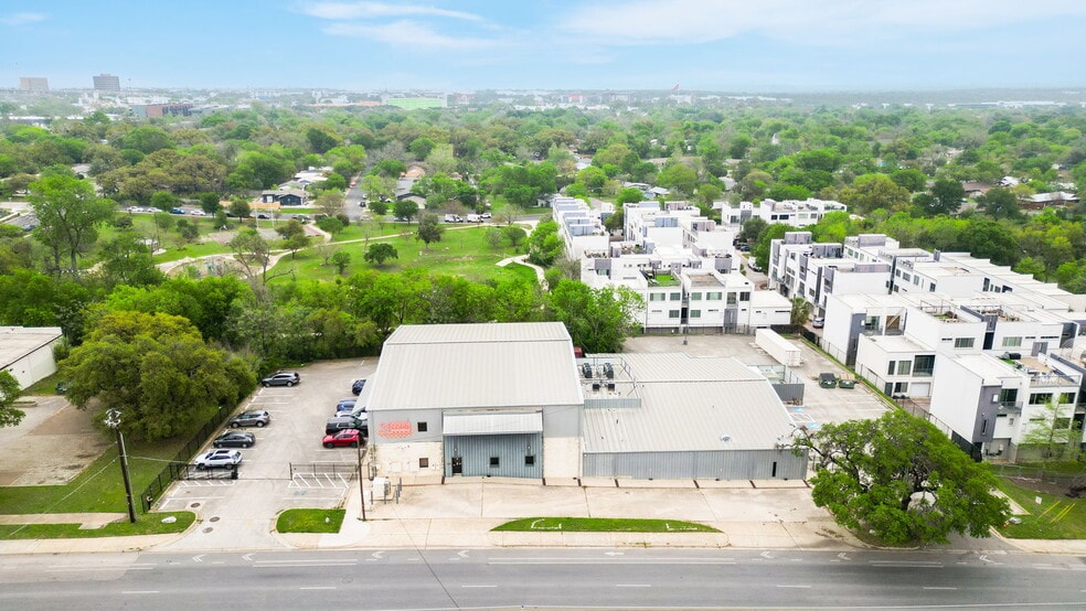 More Photos Of 4719 S Congress Ave, Austin Office For Sale