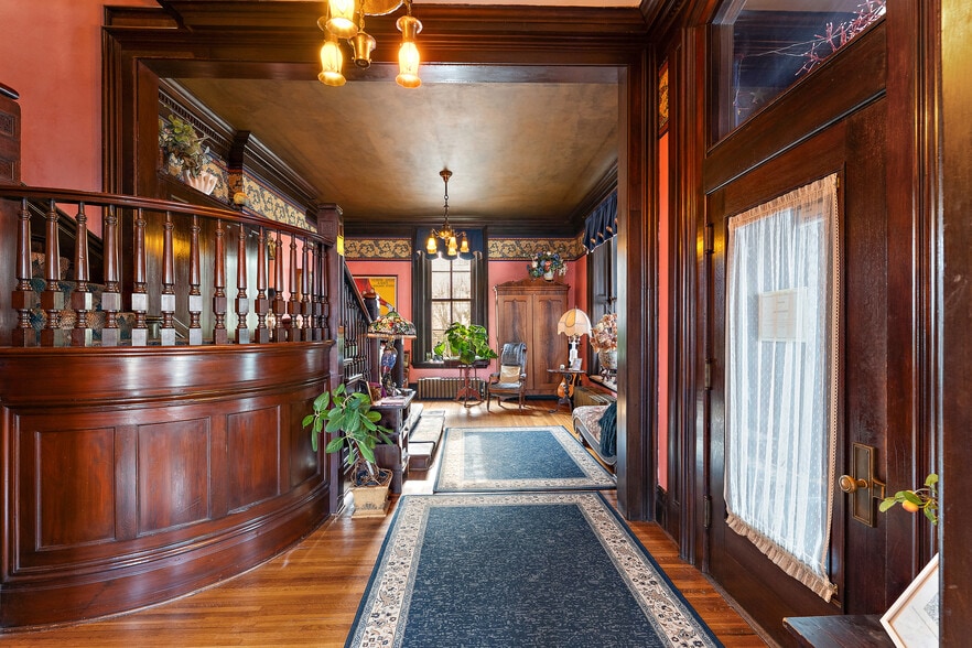 More Photos Of 1105 W 4th St, Red Wing Hospitality For Sale