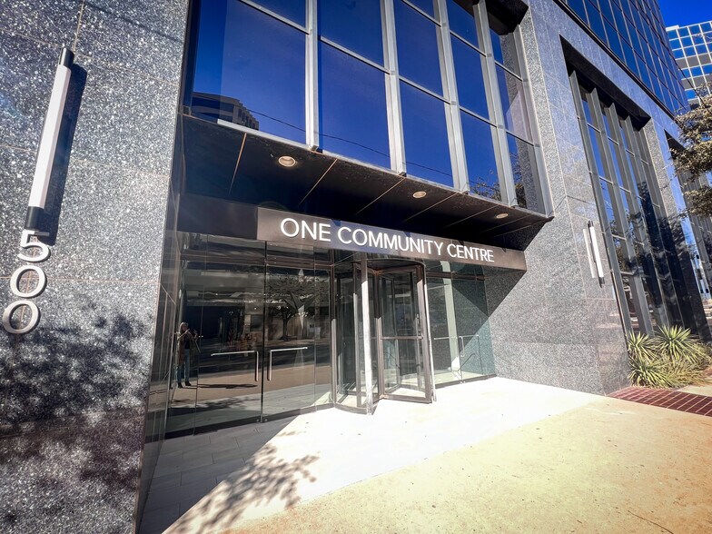 More Photos Of 500 W Illinois Ave, Midland Office For Lease