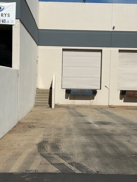 More Photos Of 1232 Simpson Way, Escondido Warehouse For Lease