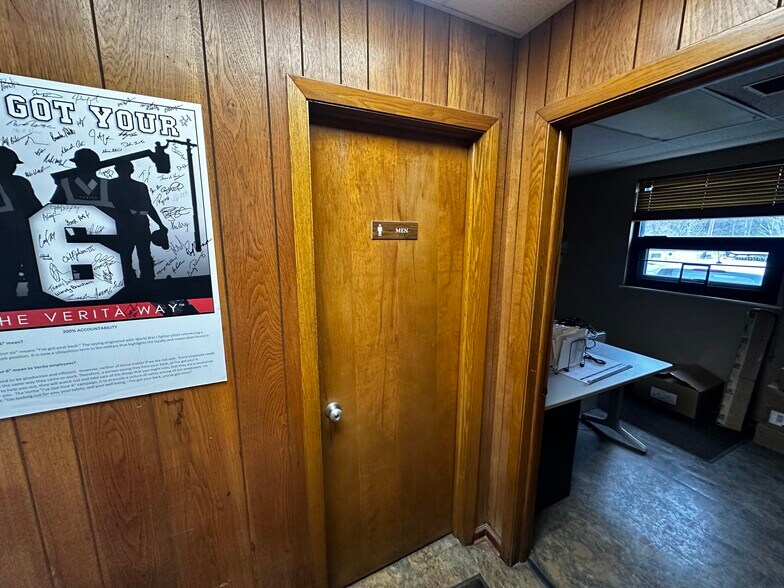 More Photos Of 3470 Gilchrist Rd, Mogadore Warehouse For Sale