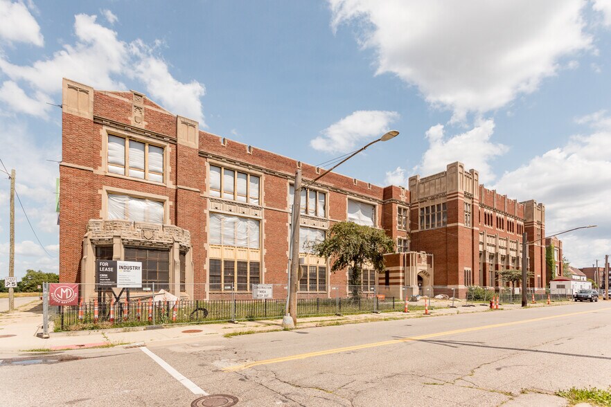 More Photos Of 950 Selden St, Detroit Schools For Lease