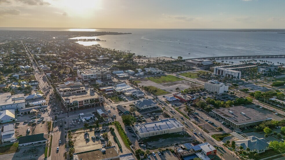 More Photos Of 130 Tamiami Trl, Punta Gorda Restaurant For Sale