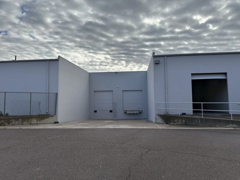 More Photos Of 4202 E Elwood St, Phoenix Unknown For Lease