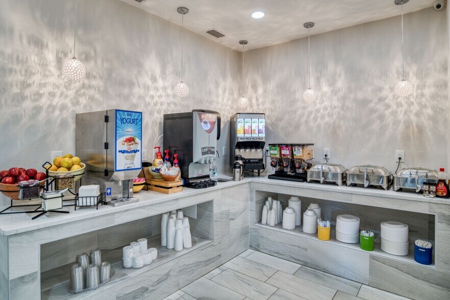 More Photos Of 137 San Marco Ave, Saint Augustine Hotel For Sale