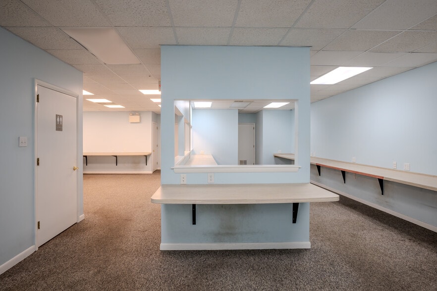 More Photos Of 717 Shore Rd, Somers Point Office For Sale