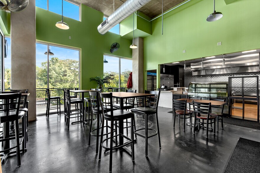 Primary Photo Of 423 Blue Star, San Antonio Apartments For Lease