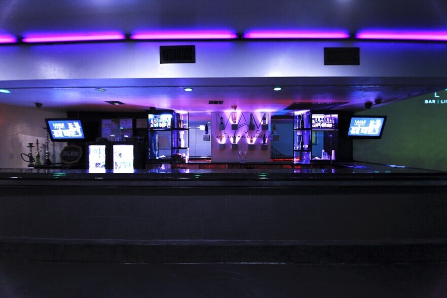 More Photos Of 912 71st St, Miami Beach Bar For Sale