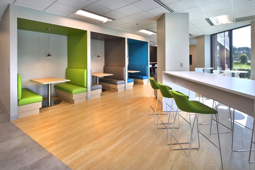 More Photos Of 801 Corporate Center Dr, Raleigh Office Residential For Lease