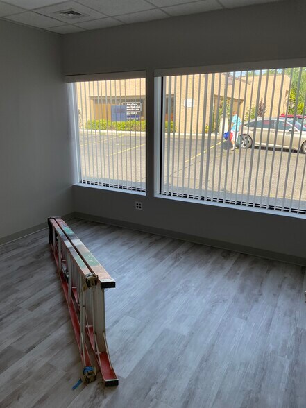 More Photos Of 189 Main Rd, Riverhead Medical For Lease