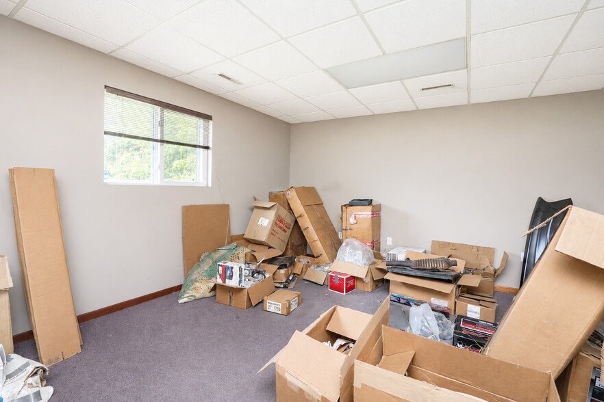 More Photos Of 235 Garfield St, Carlisle Warehouse For Sale