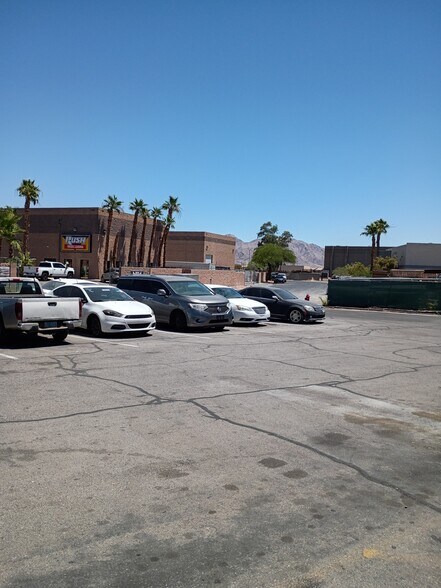 More Photos Of 4125 Arctic Spring Ave, Las Vegas Warehouse For Lease