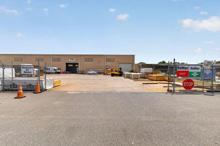 More Photos Of 722 Duck Lake Rd, Lady Lake Industrial For Sale