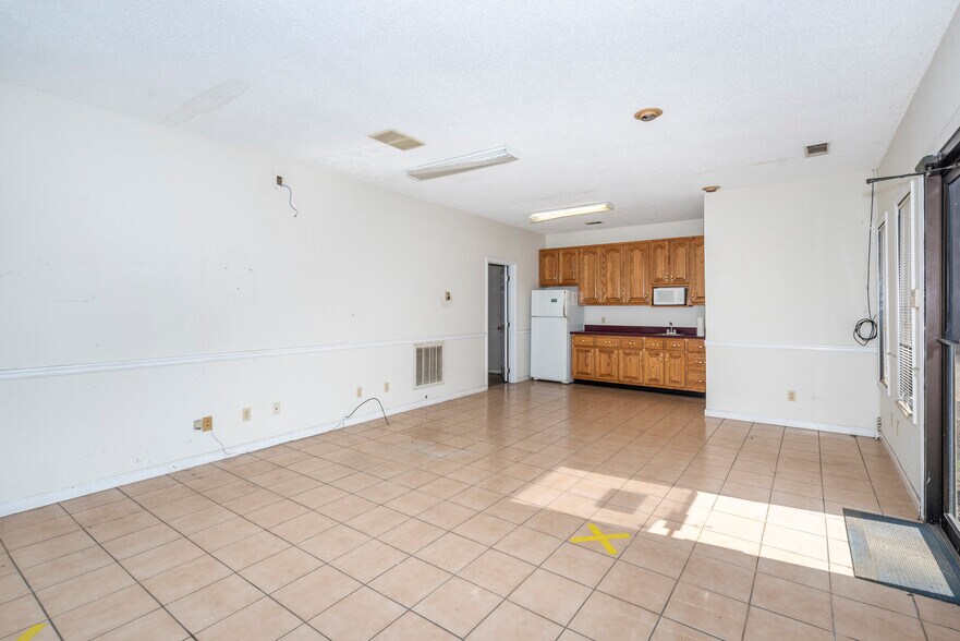 More Photos Of 120 Appalachian Ct, Talking Rock Industrial For Sale