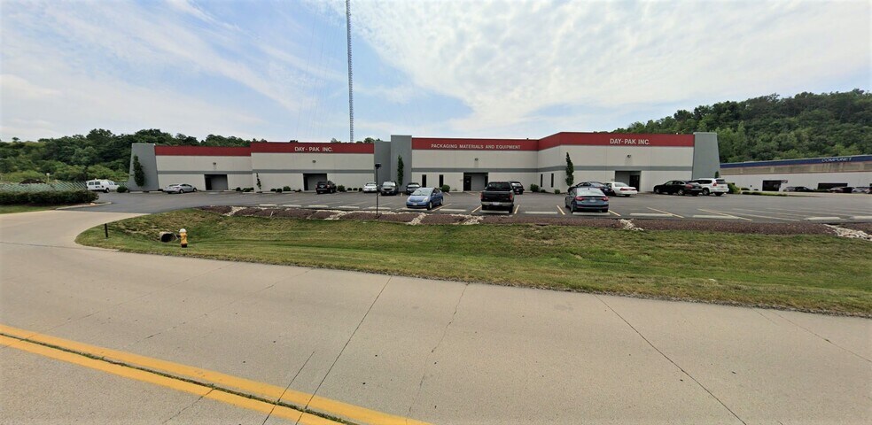 Primary Photo Of 2200-2224 Sandridge Dr, Moraine Warehouse For Lease