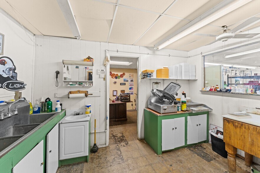 More Photos Of 70932 Highway 60, Wenden General Retail For Sale