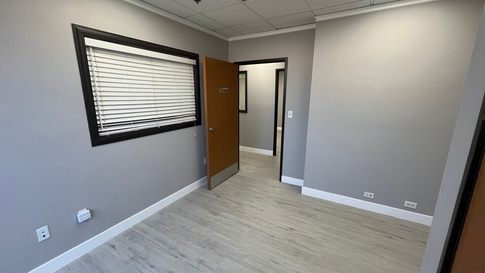 More Photos Of 159 E Live Oak Ave, Arcadia Office For Lease