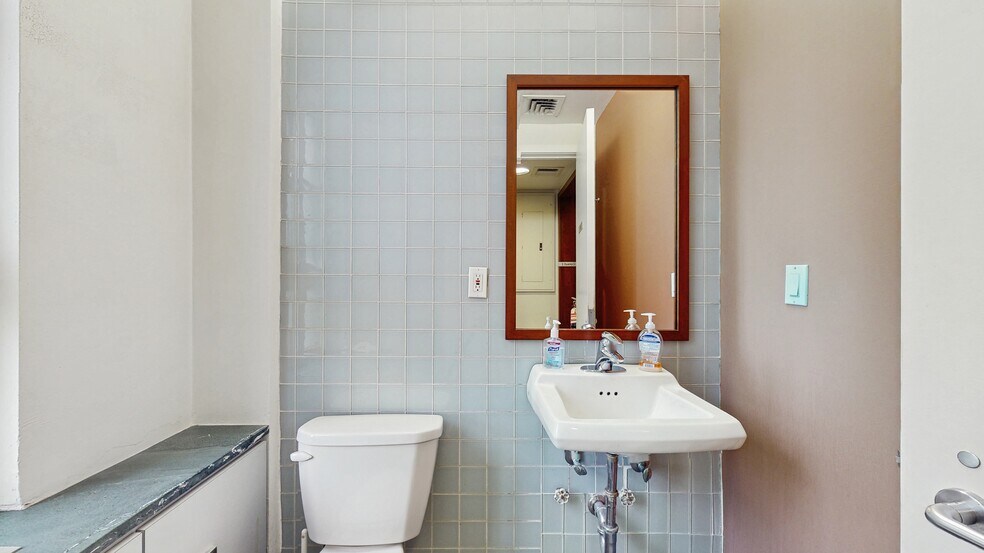 More Photos Of 905 5th Ave, New York Apartments For Sale