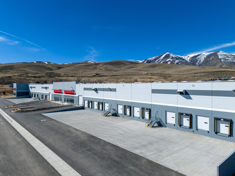 More Photos Of 9835 N Virginia St, Reno Distribution For Lease