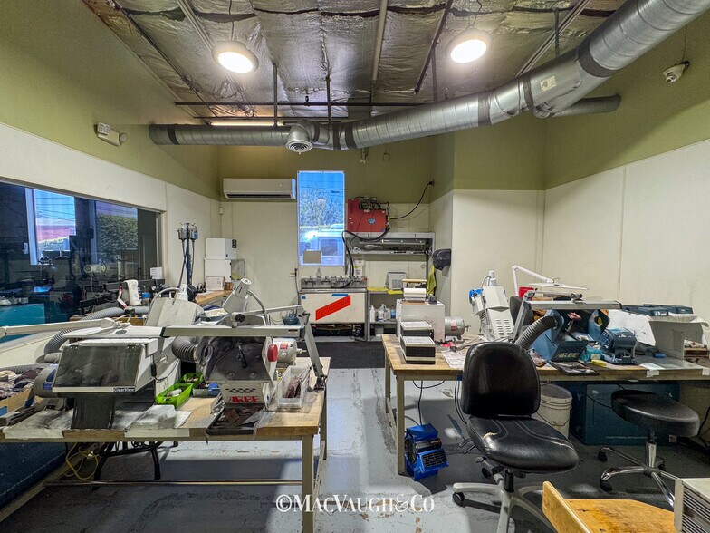 More Photos Of 904 S Alta Vista Ave, Monrovia Manufacturing For Lease