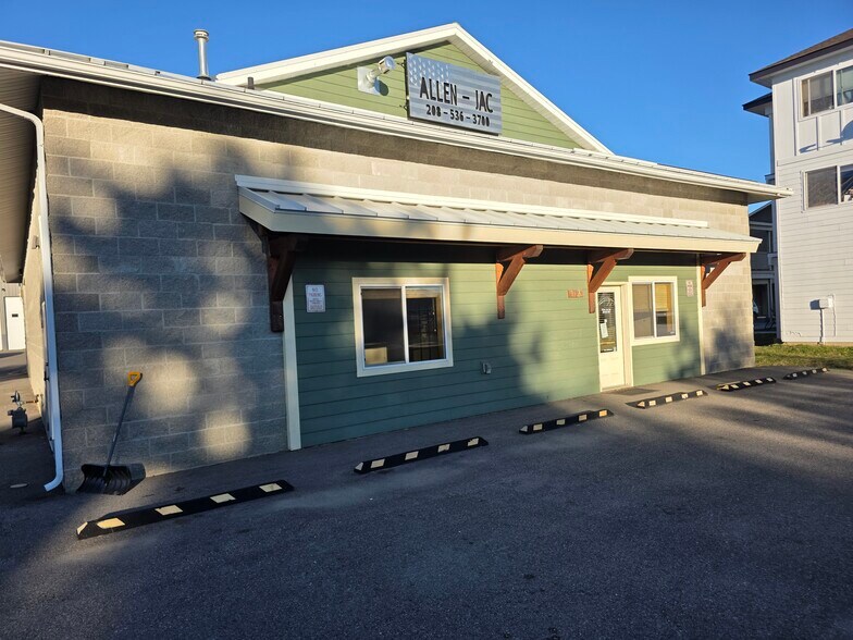 More Photos Of 1725 Culvers Dr, Sandpoint Industrial For Lease