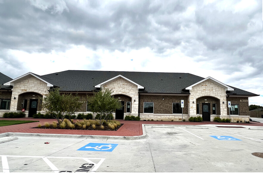 Primary Photo Of 4300 Punjab Way, Frisco Medical For Sale