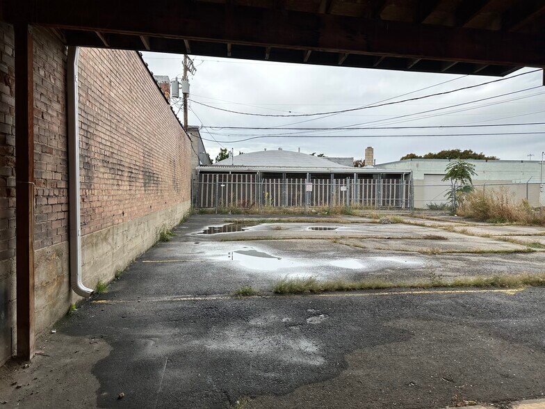 More Photos Of 1480 S State St, Salt Lake City Storefront For Sale