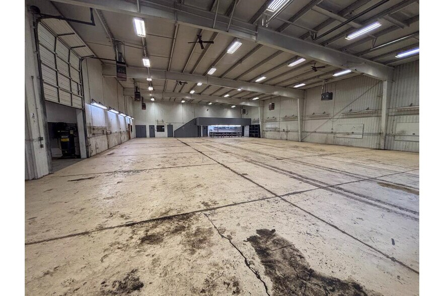 More Photos Of SE 241 SE 10 Ave, Great Bend Warehouse For Sale