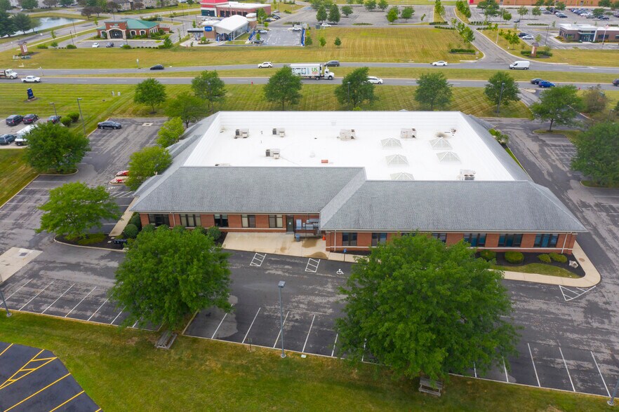 More Photos Of 10567 Sawmill Pky, Powell Office For Lease