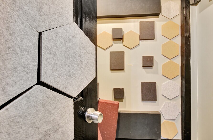 More Photos Of 7716 N Main St, Jonesboro Freestanding For Sale