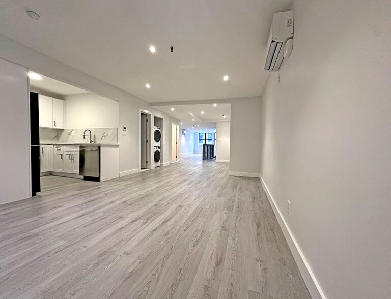 More Photos Of 146-148 W 28th St, New York Apartments For Sale