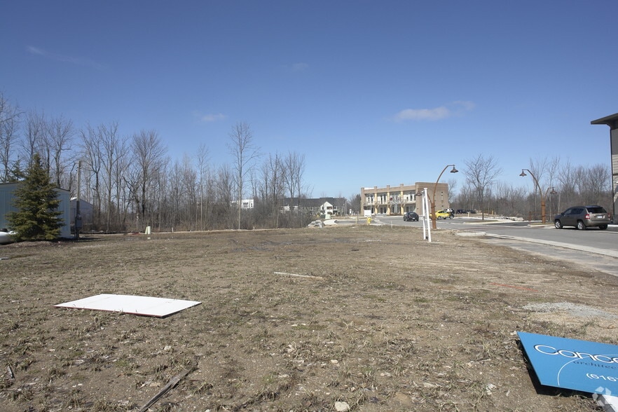 More Photos Of 2777 Knapp St NE, Grand Rapids Storefront Retail Office For Lease