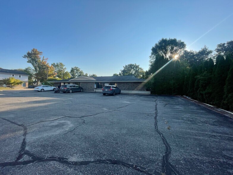 More Photos Of 520 N Mission St, Mount Pleasant Office For Sale