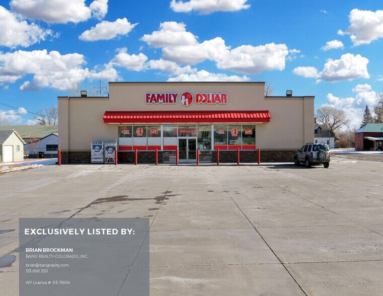 More Photos Of 215 N 1st St, Saratoga General Retail For Sale