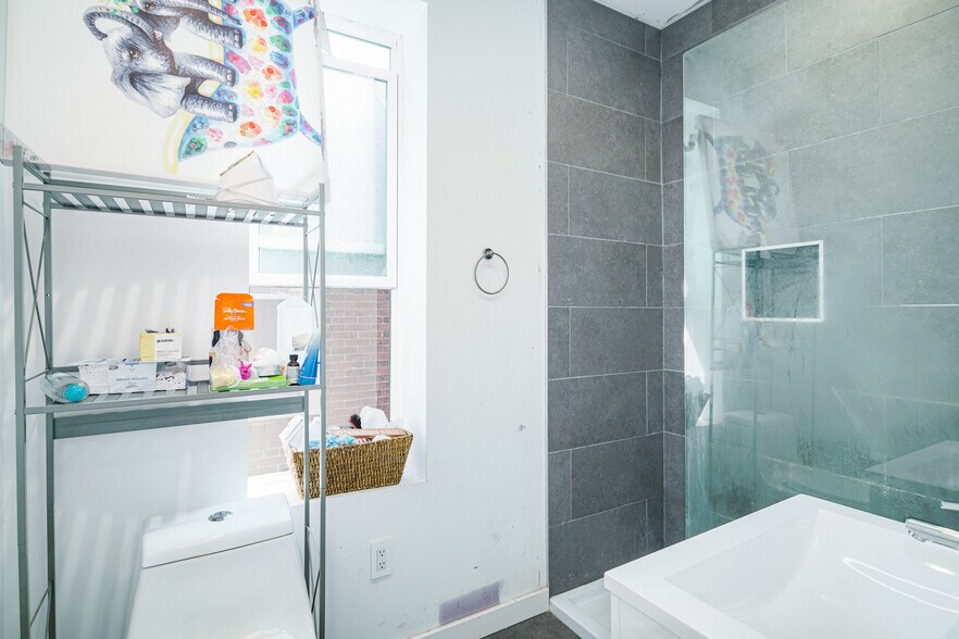 More Photos Of 1247 S 53rd St, Philadelphia Apartments For Sale