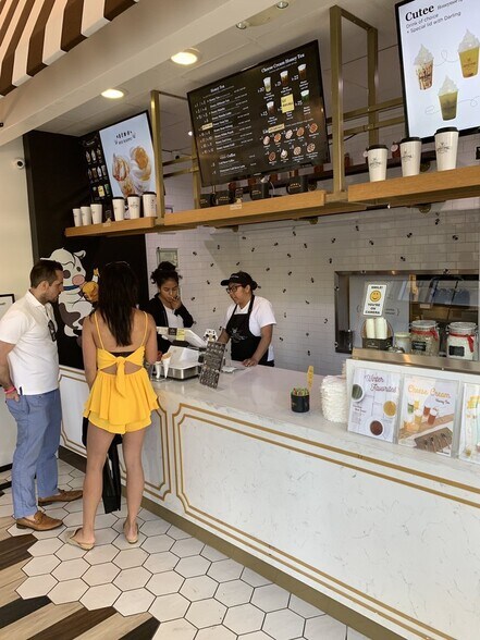 More Photos Of 645 W 9th St, Los Angeles Apartments For Lease