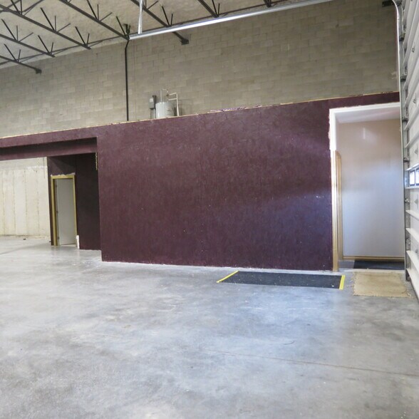 More Photos Of 100 Industrial Ave, Carleton Place Self Storage For Lease