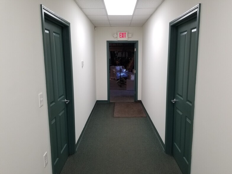 More Photos Of 673 Sandy Springs Rd, Piedmont Warehouse For Sale