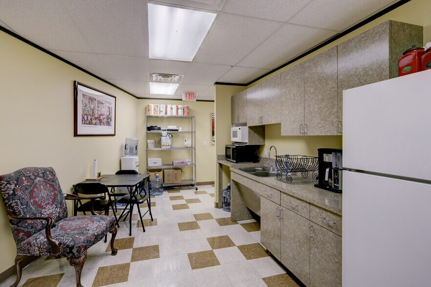More Photos Of 19701 Kingwood Dr, Kingwood Medical For Sale