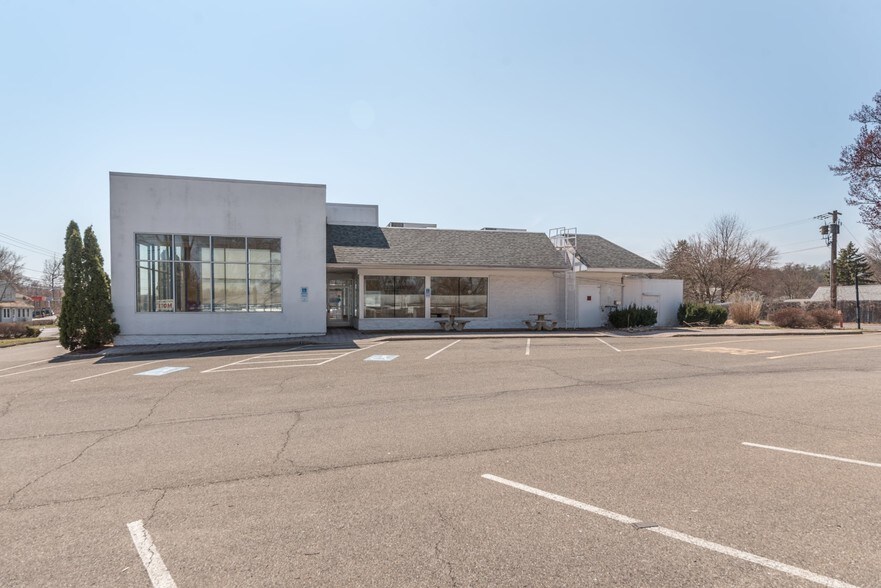 More Photos Of 3123 Route 9W, Saugerties Restaurant For Lease